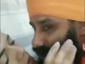 Sardar ji and his girlfriend in steamy action