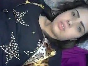 Pakistani wife gets anal pounding from her lover