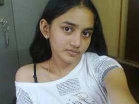 Young Desi girl gets a good fuck