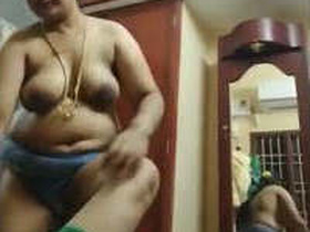 Tamil bhabhi's hot sex clips in HD