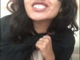 A stunning Indian girl in Mumbai strips down