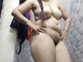 Indian girl flaunts her naked body and dances sensually in part 2