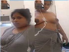 Indian girl reveals her naked body on video call