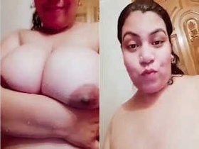 Bangla bhabhi flaunts her big boobs in steamy video