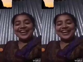 Bangladeshi girl flaunts her body in a video call