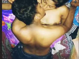 A stunning couple in steamy MMS