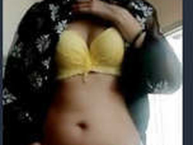 Young Pakistani girl flaunts her butt and twat