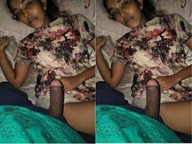 Watch a stunning Sri Lankan girl give a blowjob in this steamy video