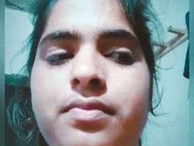 Rajna's seductive striptease in a steamy video