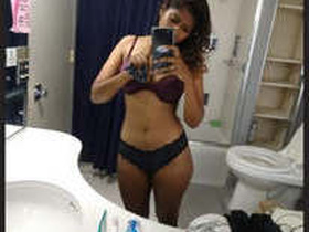 Tamil girl moans loudly as she gets fucked hard