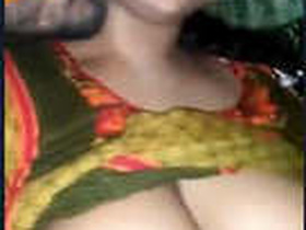 Desi babe falls in love with romance and gets naughty