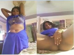 A Tamil bhabhi gets naughty and exposes her wet pussy
