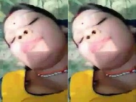 Desi bhabhi's public romance with her lover