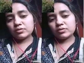 Bangladeshi babe flaunts her boobs and vagina on video call
