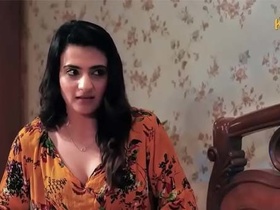 Cousins get naughty in Hindi video