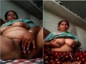 Randi Bhabhi's steamy solo session