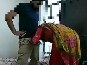 Indian girl gives a blowjob in a steamy video