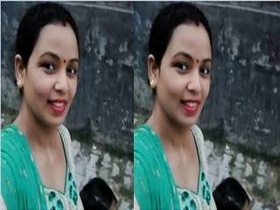 Desi bhabhi records intimate video for her lover