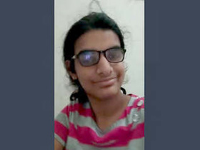 Desi girl reveals her naked body in 4 videos