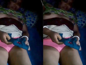 Indian amateur boudi cleans her pussy in exclusive video