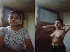 Indian girl takes a bath in this exclusive video