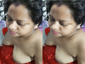 Exclusive video of Desi boy giving blowjob and getting fucked