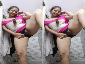 Desi amateur flaunts her body in exclusive porn video