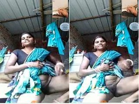 Indian bhabhi flaunts her buttocks and genitals in exclusive video call
