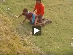Rough outdoor sex with a client in rural India