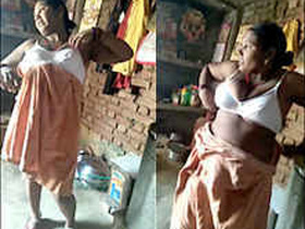 Aunty's steamy bath time