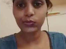 Cute Tamil girl's big boobs video goes viral
