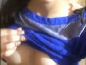 Desi Indian girl bares it all for her boyfriend