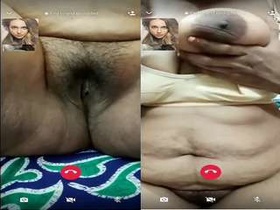 Indian amateur bhabhi goes naked on stage