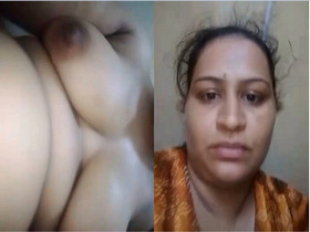 Exclusive video of a horny Indian bhabhi flaunting her assets