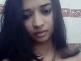Indian girl Priya gets naked and takes sizzling selfies