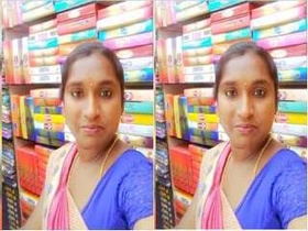 Exclusive horny bhabhi shows off her naked body on video call