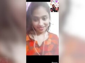 Bangladeshi Desi XXX girl flaunts her breasts and pussy on video call