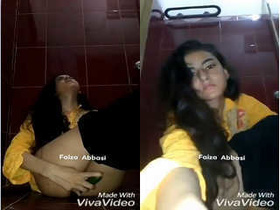 Pakistani girl masturbates in HD video