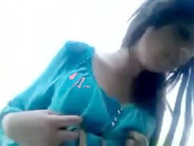 Pakistani teen enjoys outdoor sex in the jungle