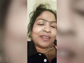 Desi bhabhi's sultry strip tease on webcam