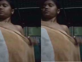 Desi girl flaunts her body in front of her lover