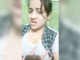 Desi XXX flaunts her stunning body in a series of sexy selfies