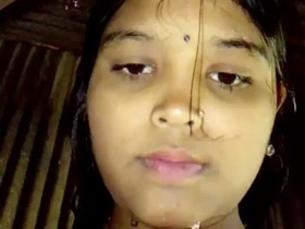 Indian housewife in steamy porn video