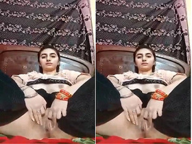Pretty Pakistani girl shows off her pussy in solo video