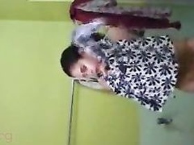 Desi bhabhi bathes in front of her husband