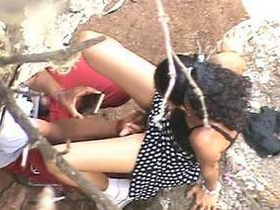 Desi lover enjoys outdoor sex in a video