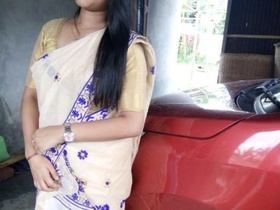 Assame's beautiful pussy in full view