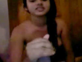 Cute Desi girlfriend gives amazing blowjob in video