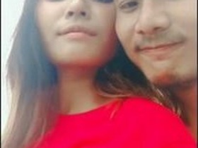 Outdoor romance between teen lovers