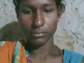 Village bhabhi gets her pussy and ass played with in this video